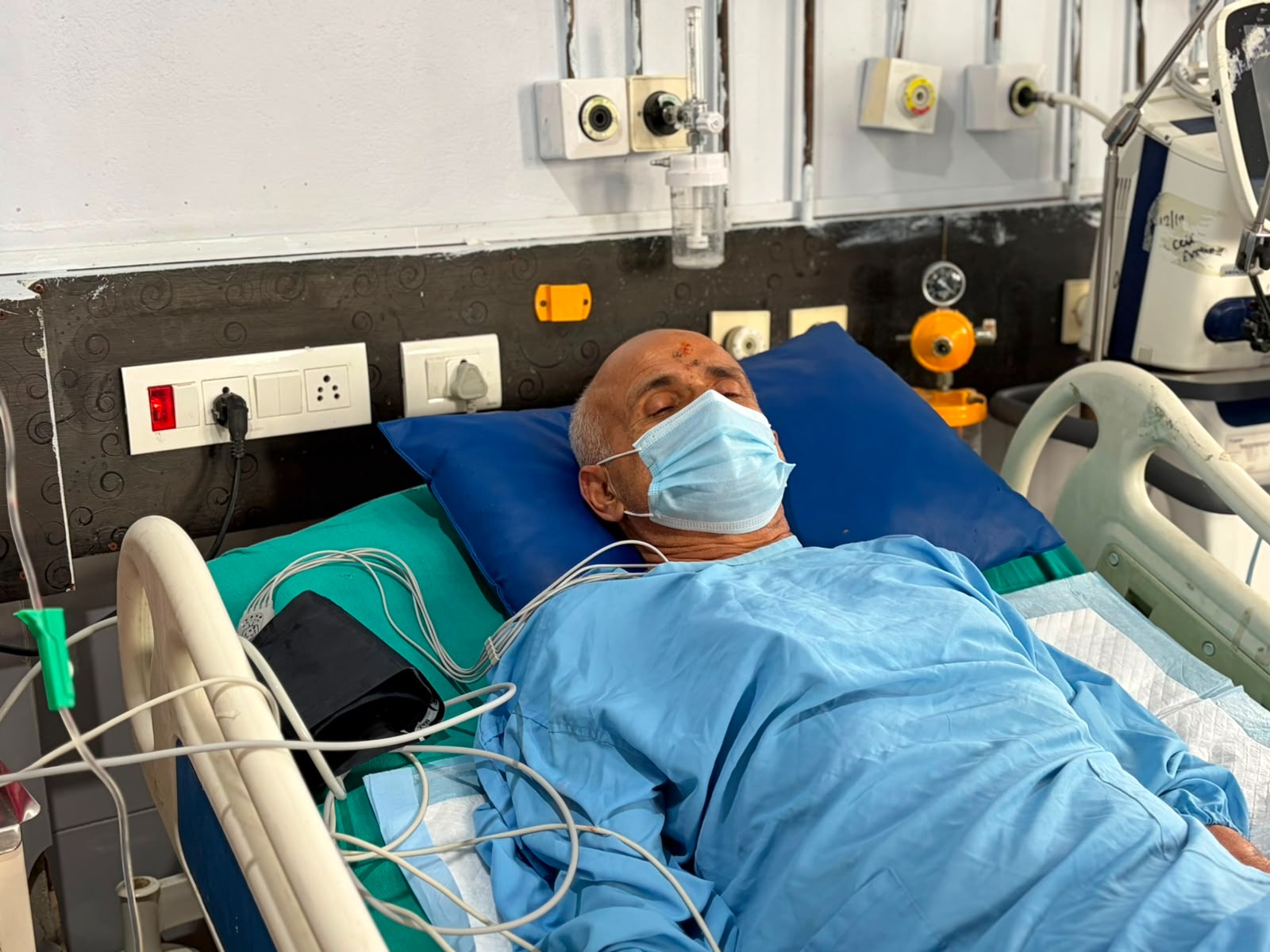 प्रधानमन्त्रीका स्वास्थ्य सल्लाहकार अग्रवालको संयोजकत्वमा तीन सचिव वार्ताका लागि धनगढीमा